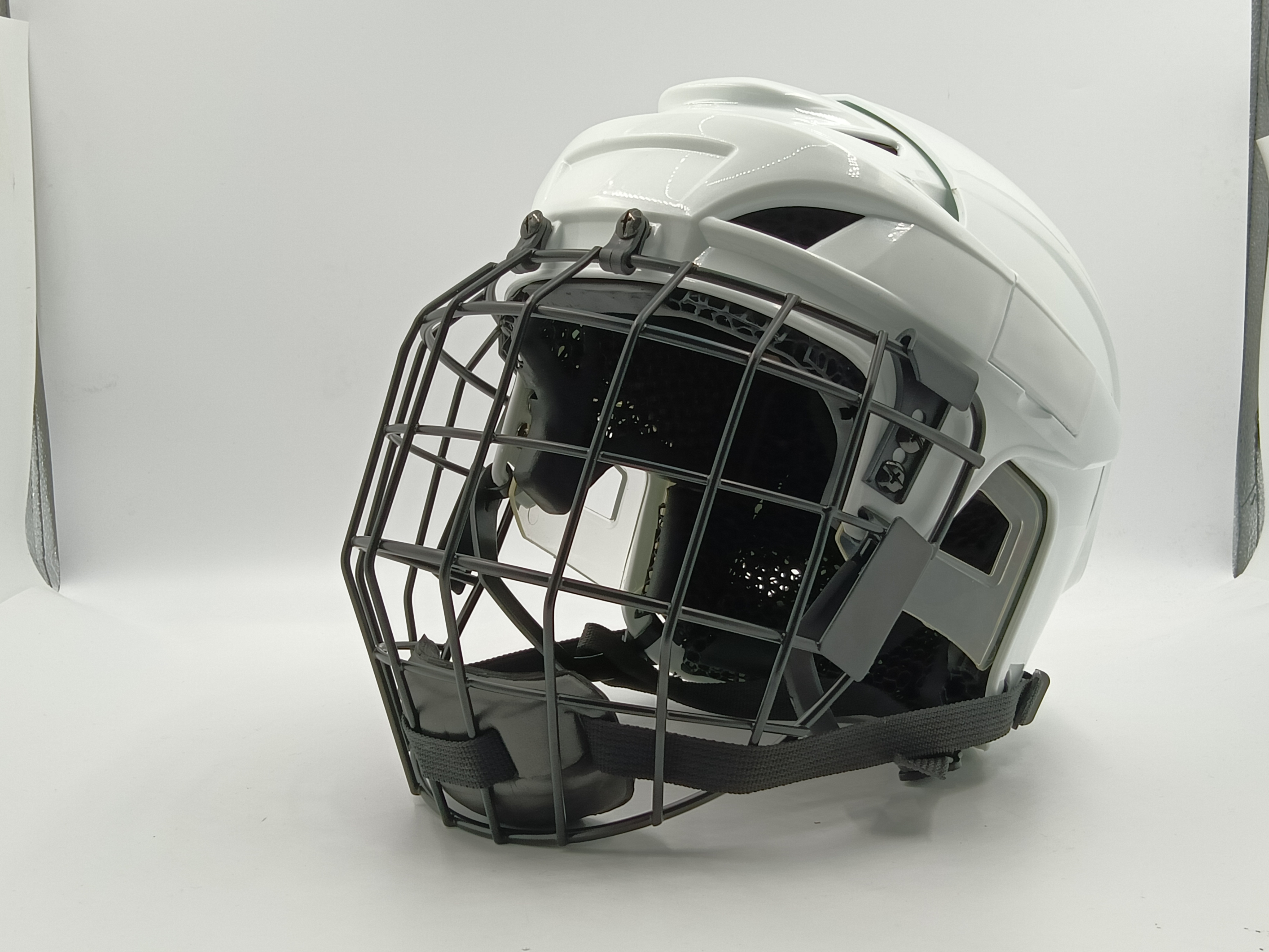 (NYT)GY revolutionerer ishockeymasker med revolutionær 3D-gitterudskrivningsteknologi